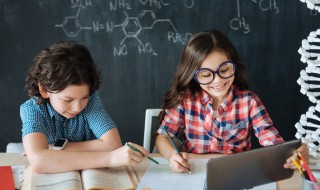 小孩上一年级成绩跟不上怎么办 孩子刚上一年级成绩跟不上怎么办?