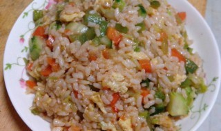 炒大米的做法（韭菜鸡蛋炒大米的做法）
