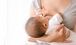 母乳不够该怎么办 月子里母乳不够该怎么办