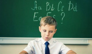 有关青春的优美句子（有关青春的优美句子10字）