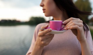 女人喝绿茶的好处 女人喝绿茶的好处与功效