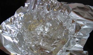 锡箔纸怎么用（烤箱锡箔纸怎么用）