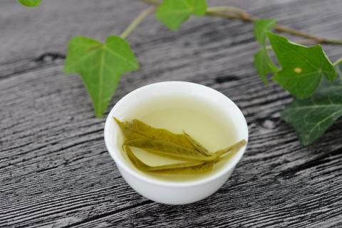 蒲公英苦丁茶的功效与作用（蒲公英苦丁茶的功效与作用南京同仁堂）