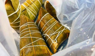 冰冻粽子可以放水里解冻吗（放冰冻的粽子要解冻吗）
