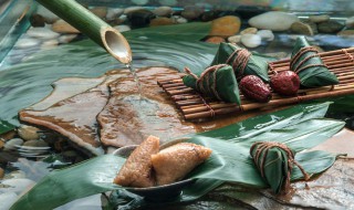 大铁锅煮粽子需要多长时间（大铁锅煮粽子需要多长时间才能熟）